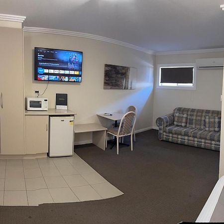 Mia Motel กริฟฟิท ภายนอก รูปภาพ