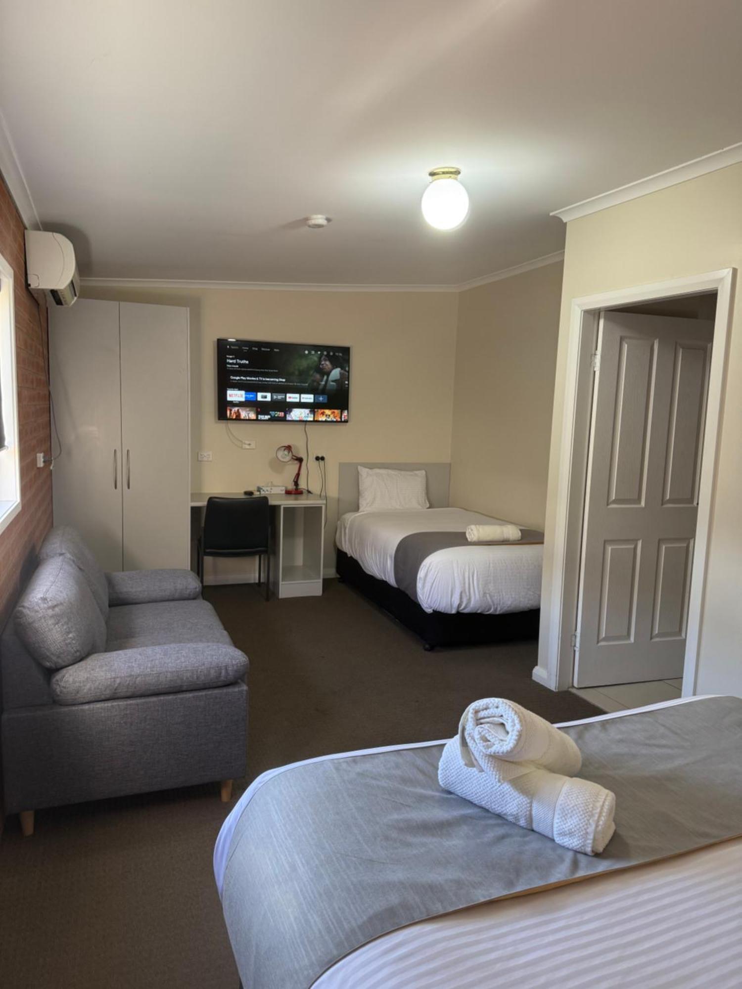 Mia Motel กริฟฟิท ภายนอก รูปภาพ